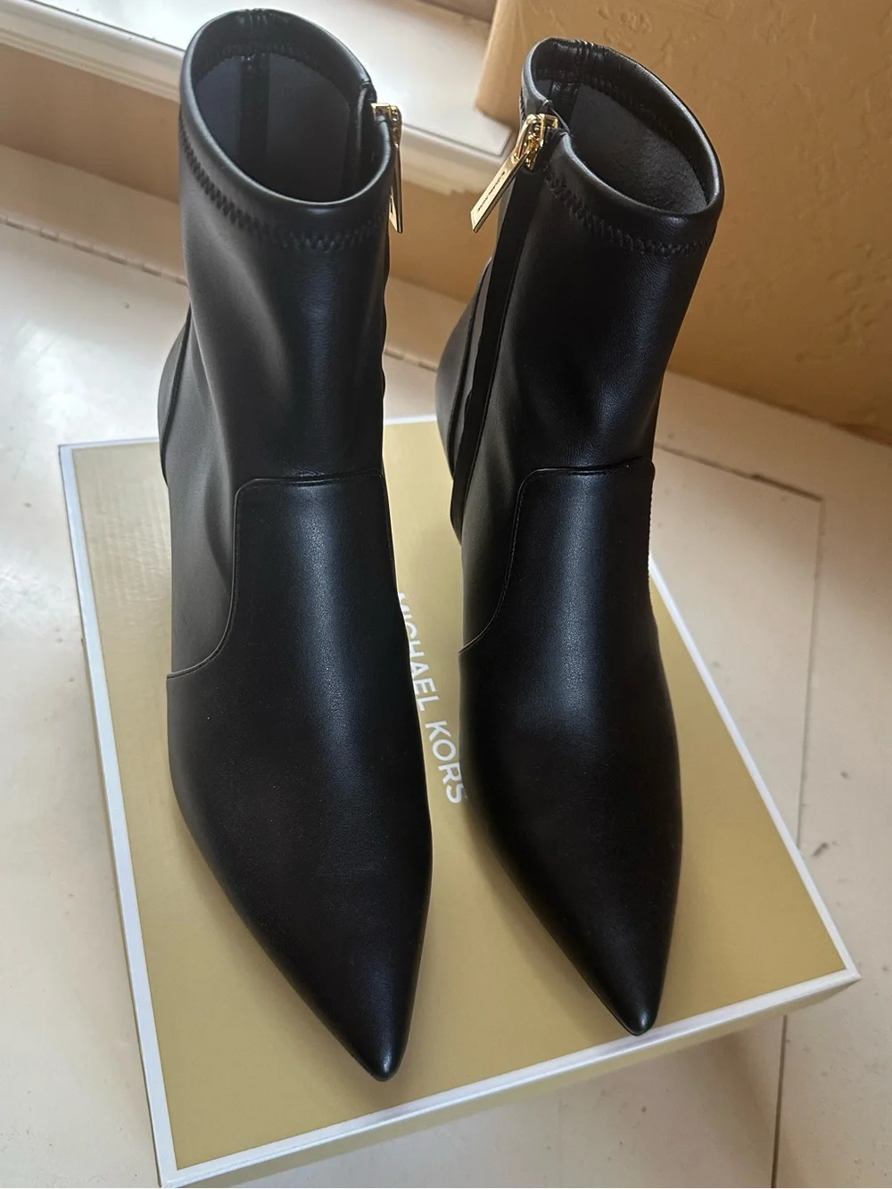 Michael Kors Amali Kitten Bootie Black Pointed Toe Zip Ankle Booties NWT!!!!